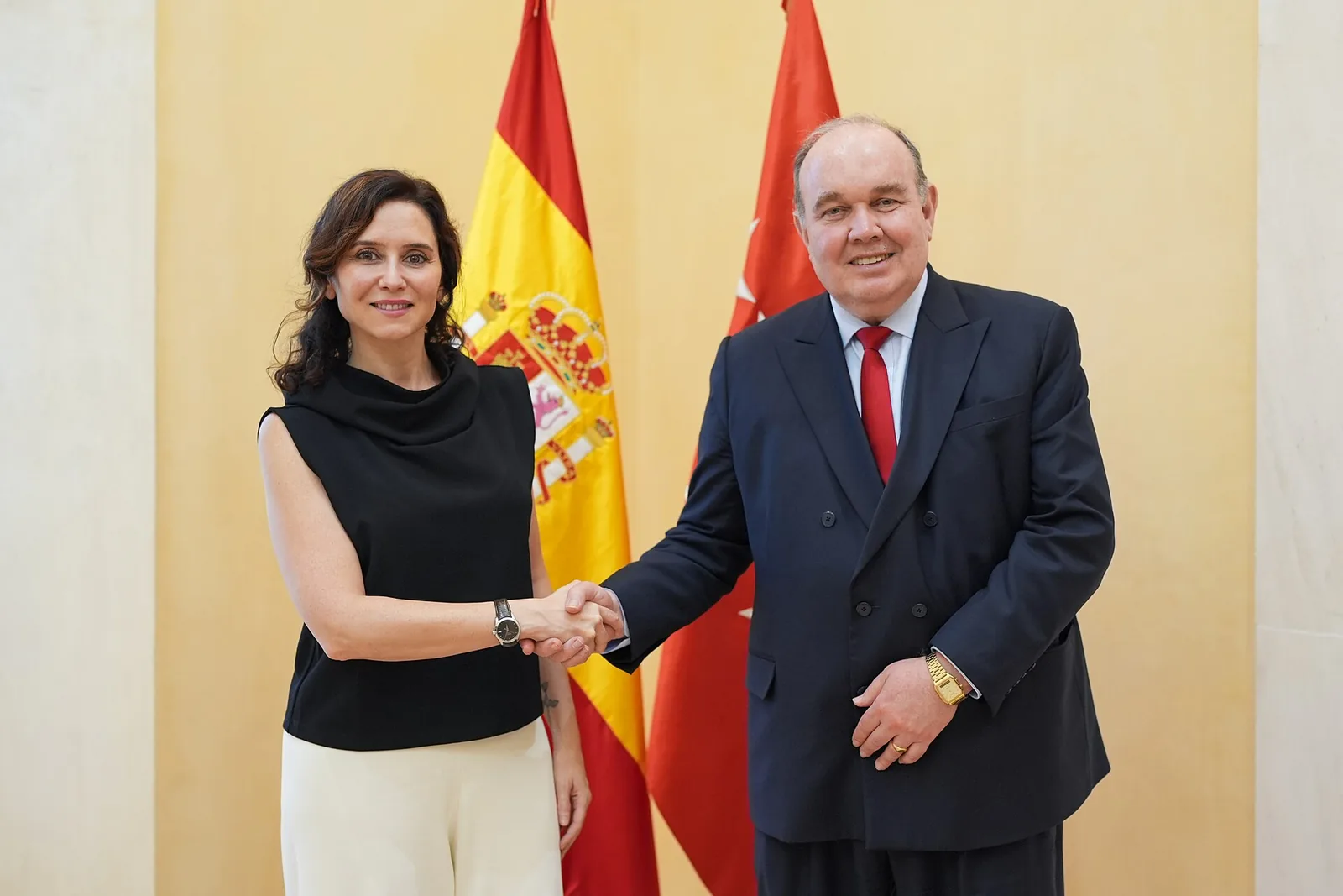 Reunión institucional de Rafael López Aliaga con Isabel Díaz Ayuso